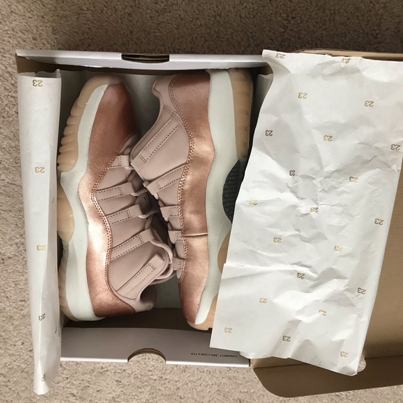womens air jordan 11 rose gold